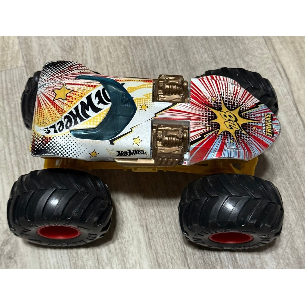 Hot Wheels Monster Truck, specifically the 1:24 scale Twin Mill vehicle.‎